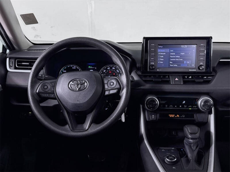 2022 Toyota RAV4 Hybrid LE