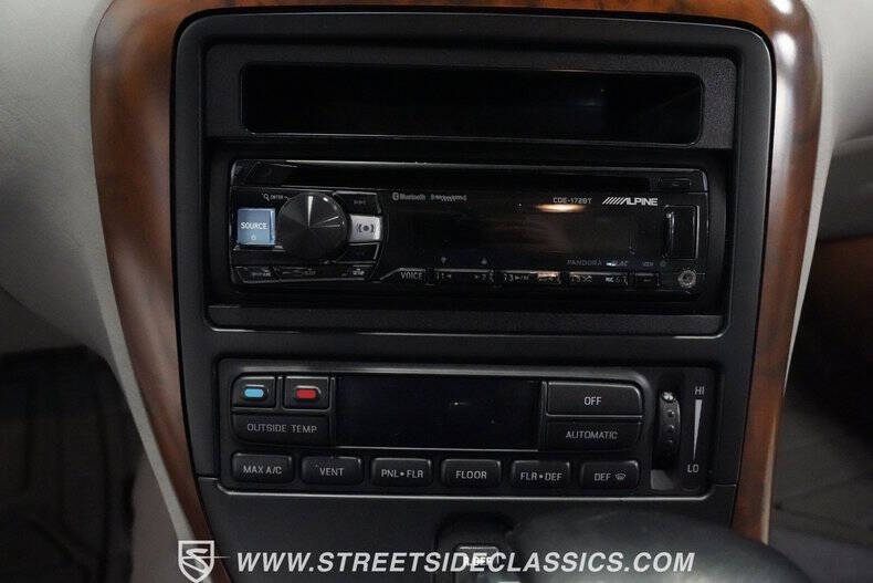 1997 Lincoln Mark VIII