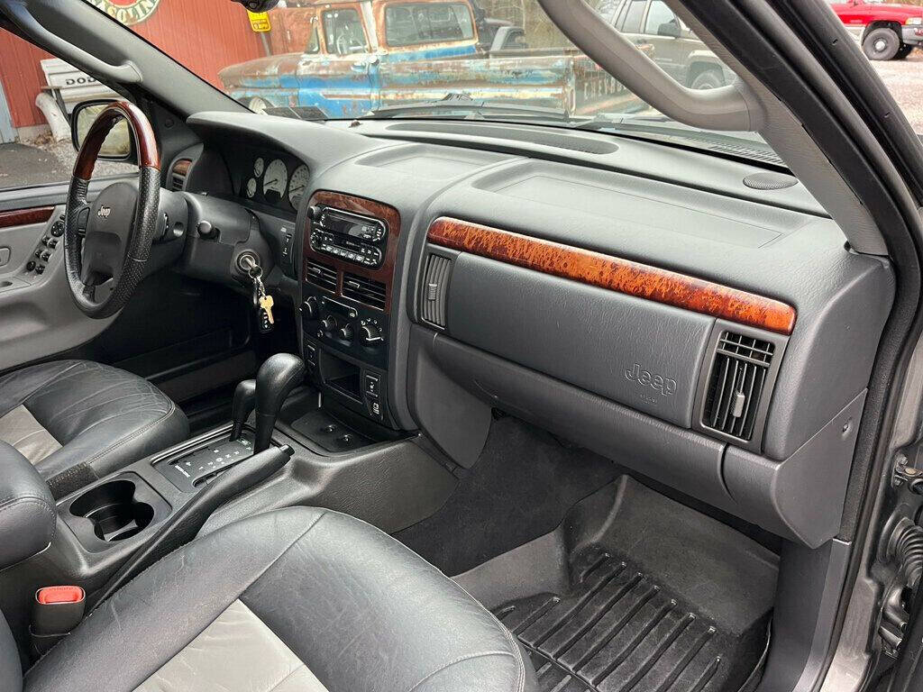 2004 Jeep Grand Cherokee 56