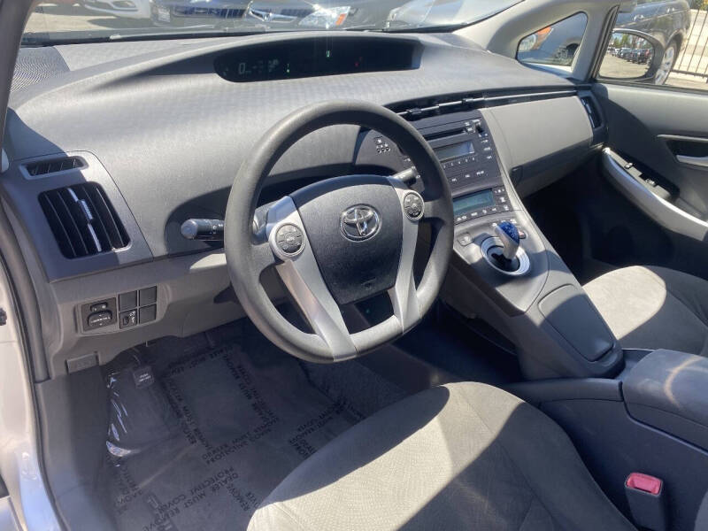 2010 Toyota Prius II