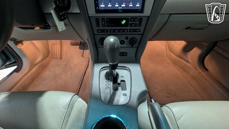 2004 Ford Thunderbird