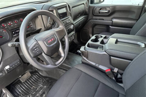 2025 GMC Sierra 2500HD Pro