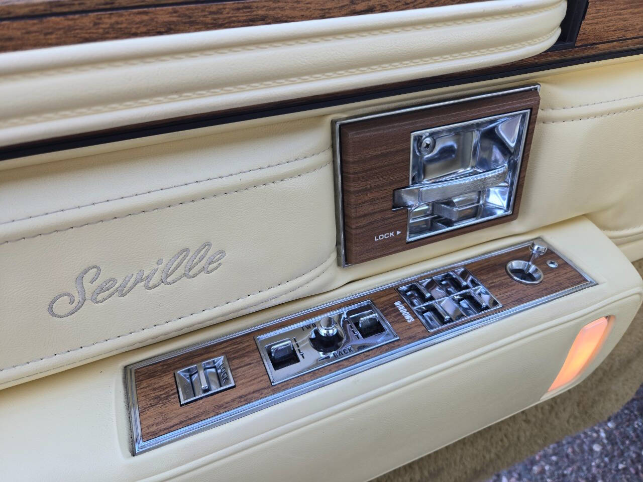 1984 Cadillac Seville 103