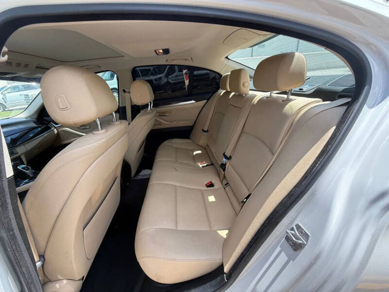 2016 BMW 5 Series 528i