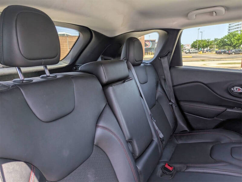 2022 Jeep Cherokee Trailhawk