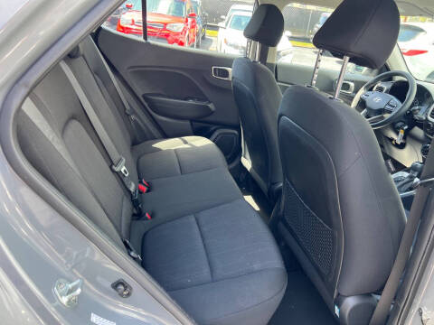 2022 Hyundai Venue SE