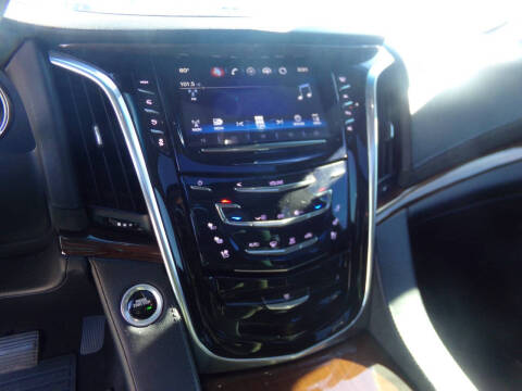 2018 Cadillac Escalade Luxury