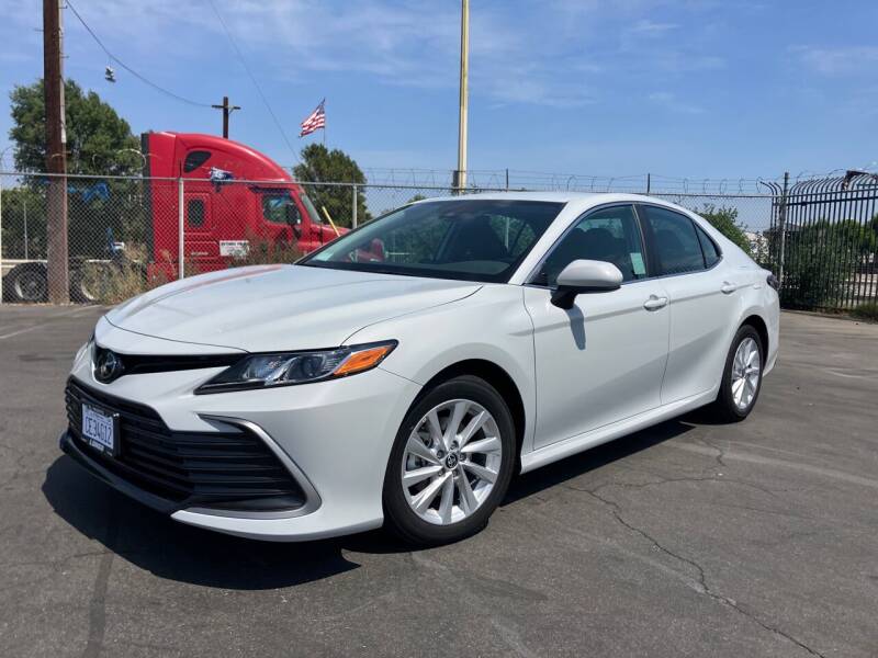 2022 Toyota Camry for sale at Trade In Auto Sales in Van Nuys CA