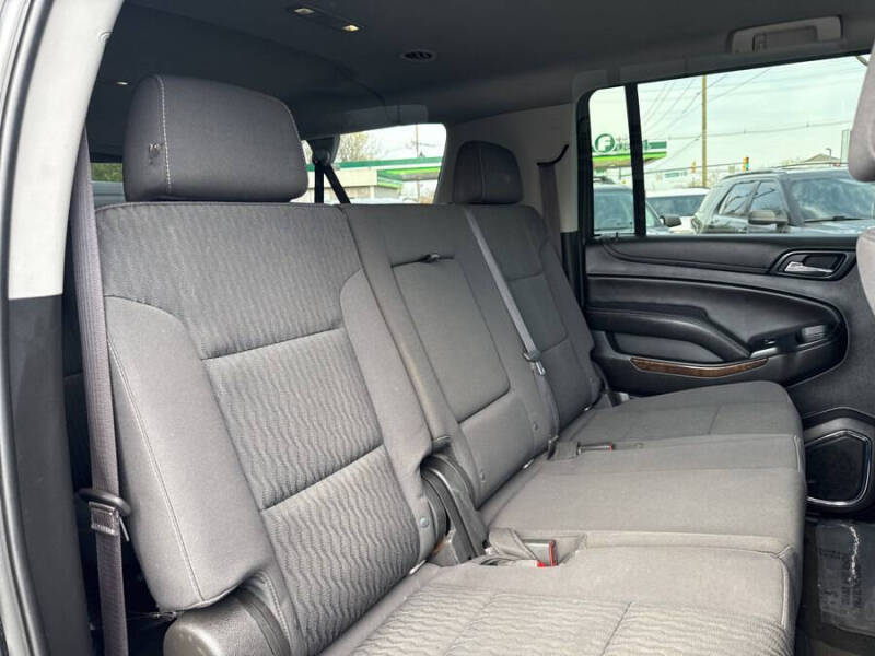 2017 Chevrolet Suburban LS