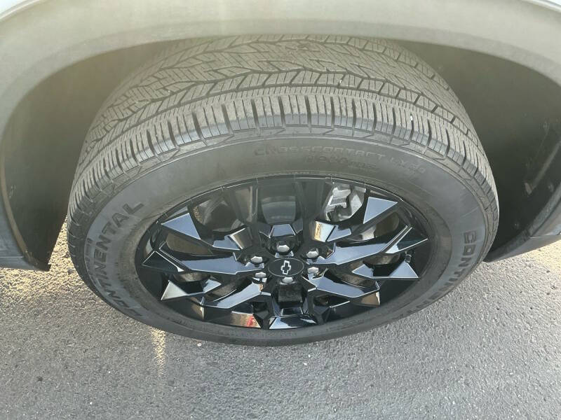 2024 Chevrolet Traverse LT