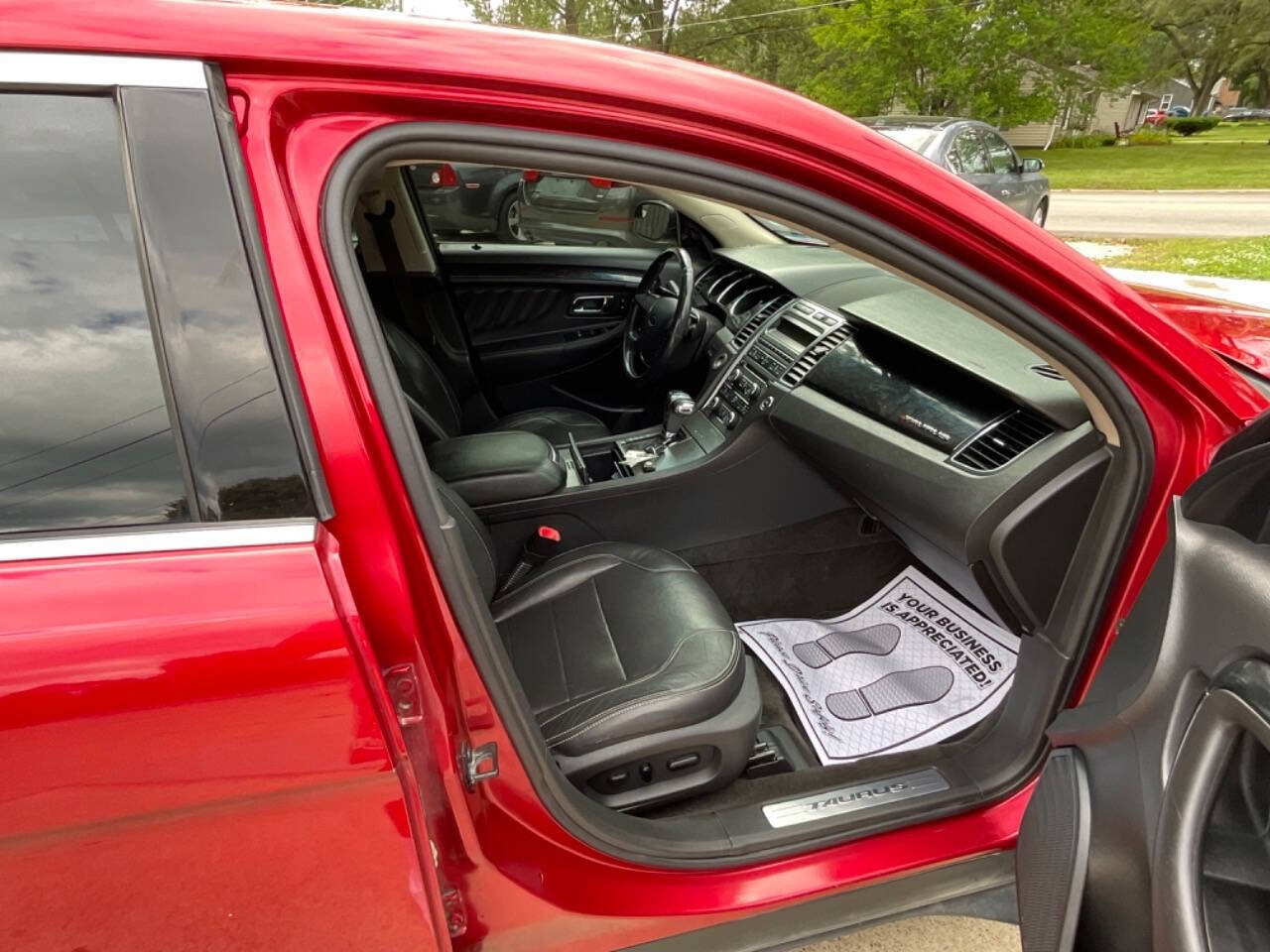 2012 Ford Taurus for sale at Auto Connection in Waterloo, IA