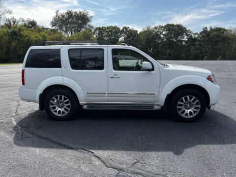 2010 Nissan Pathfinder LE