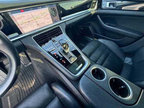 2018 Porsche Panamera 4 Sport Turismo