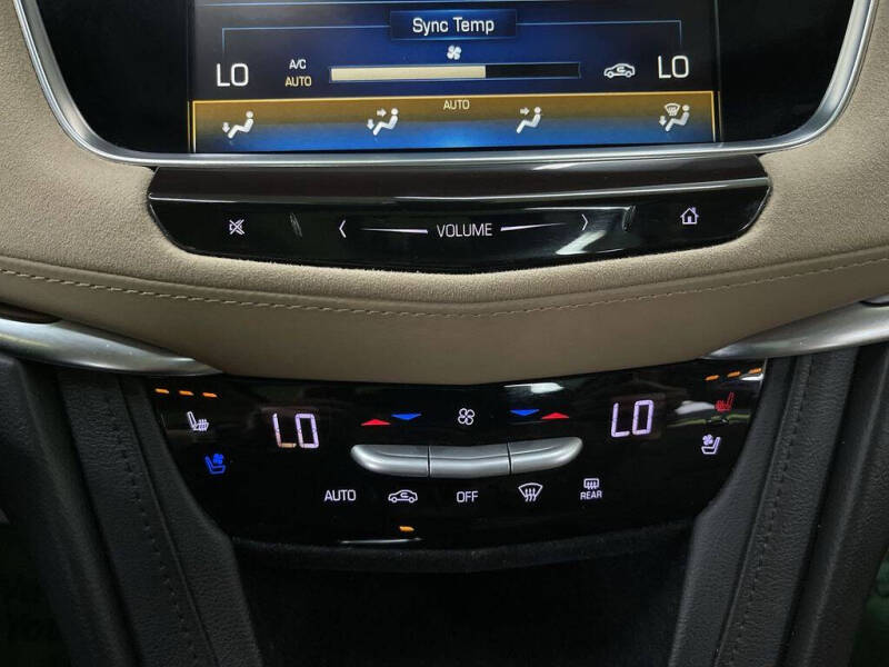 2018 Cadillac XT5 Platinum