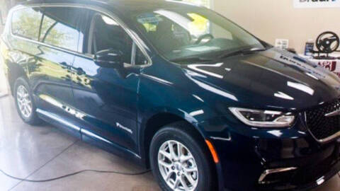 2022 Chrysler Pacifica Touring L