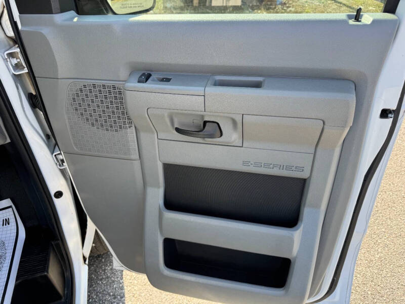 2011 Ford E-Series E-150