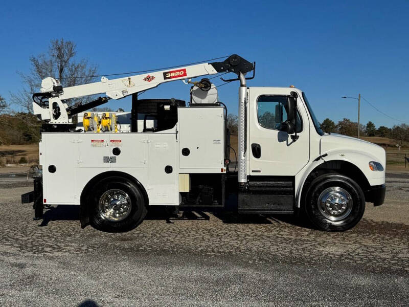 2012 Freightliner M2 106
