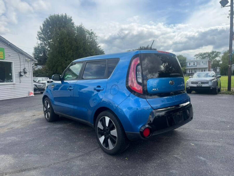 2016 Kia Soul +