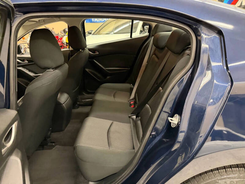 2016 Mazda MAZDA3 i Touring