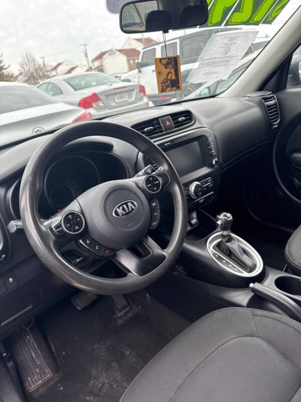 2018 Kia Soul +