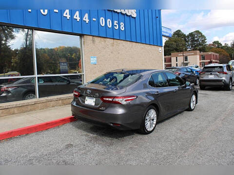 2020 Toyota Camry Hybrid XLE