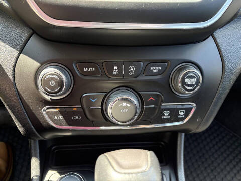 2022 Jeep Cherokee X