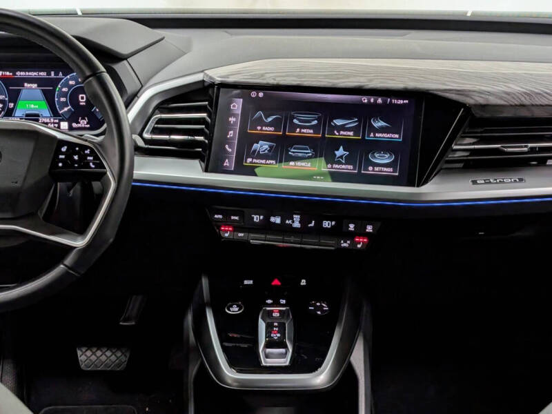 2024 Audi Q4 e-tron quattro Premium Plus 55