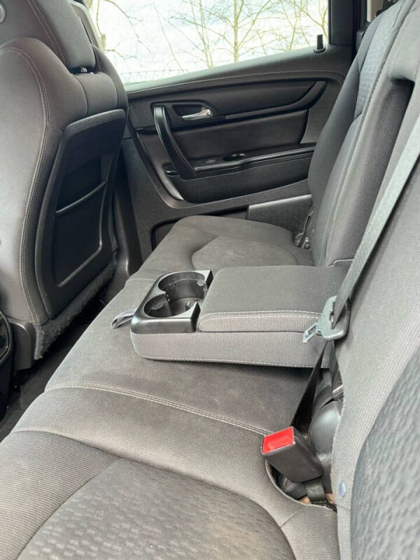 2016 GMC Acadia SLE-2