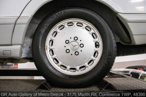 1991 Mercedes-Benz 560-Class 560 SEL