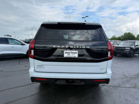 2026 Ford Expedition MAX Active