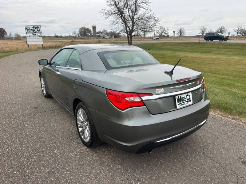 2011 Chrysler 200 Limited