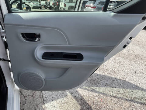 2014 Toyota Prius c One