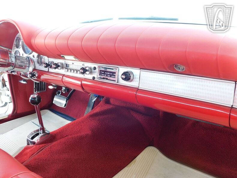 1957 Ford Thunderbird