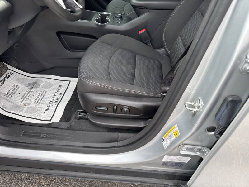 2022 GMC Terrain SLE