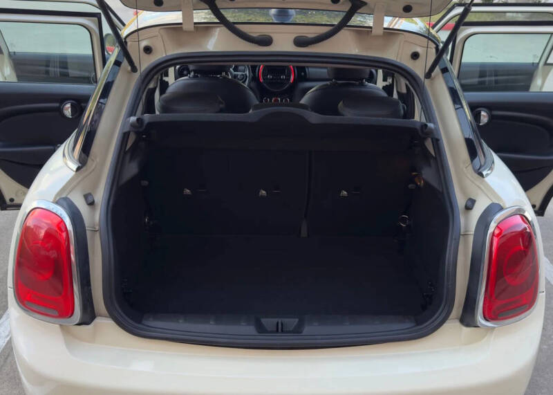 2016 MINI Hardtop 4 Door Cooper