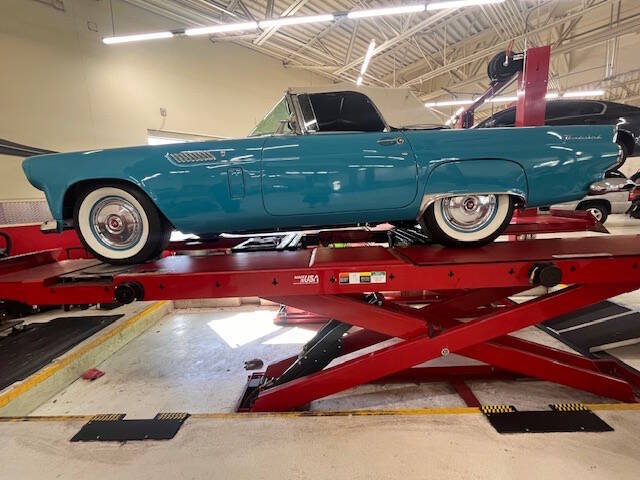 1956 Ford Thunderbird