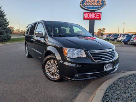 2016 Chrysler Town and Country Touring-L Anniversary Edition