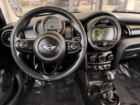 2017 MINI Hardtop 4 Door Cooper