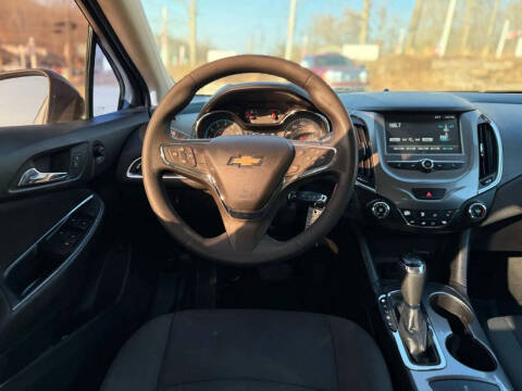 2017 Chevrolet Cruze LT Auto