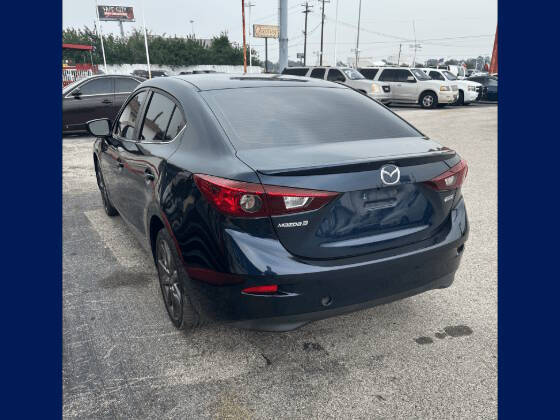 2018 Mazda MAZDA3 Touring