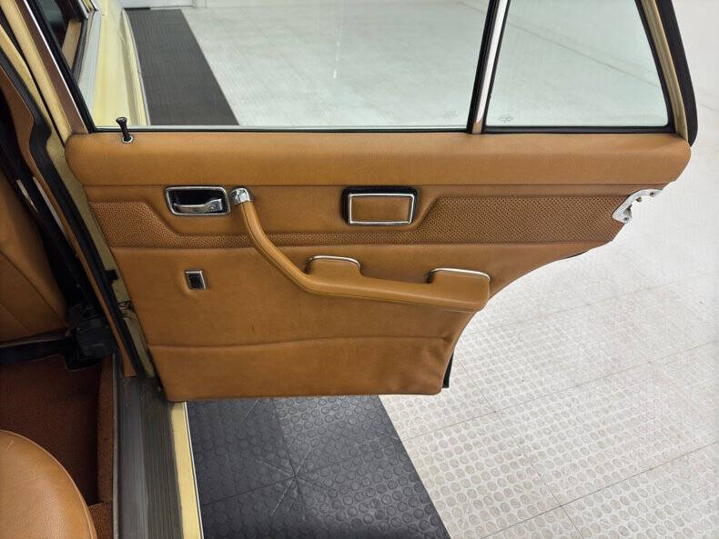 1975 Mercedes-Benz 300-Class