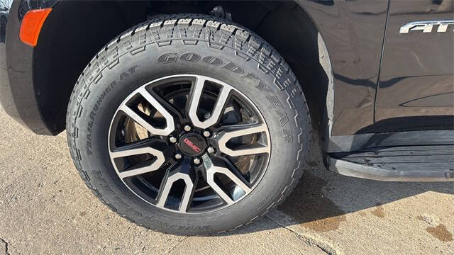 2023 GMC Yukon XL AT4