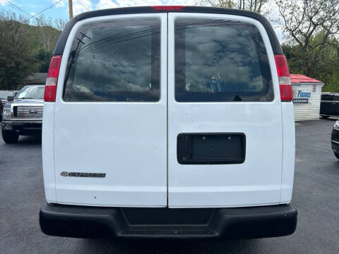 2017 Chevrolet Express 2500