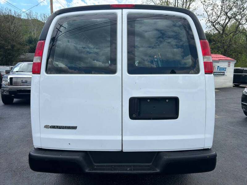 2017 Chevrolet Express 2500