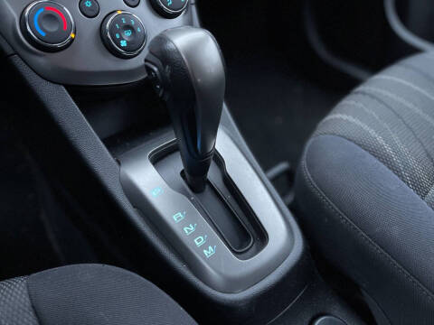 2016 Chevrolet Sonic LT Auto