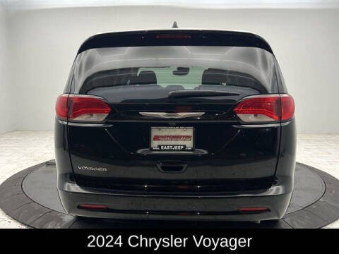 2024 Chrysler Voyager LX