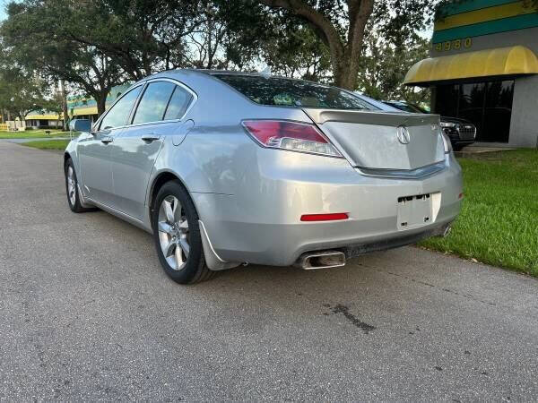 2013 ACURA TL Sedan - $8,999