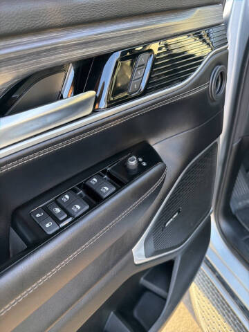 2023 Jeep Wagoneer L Series II