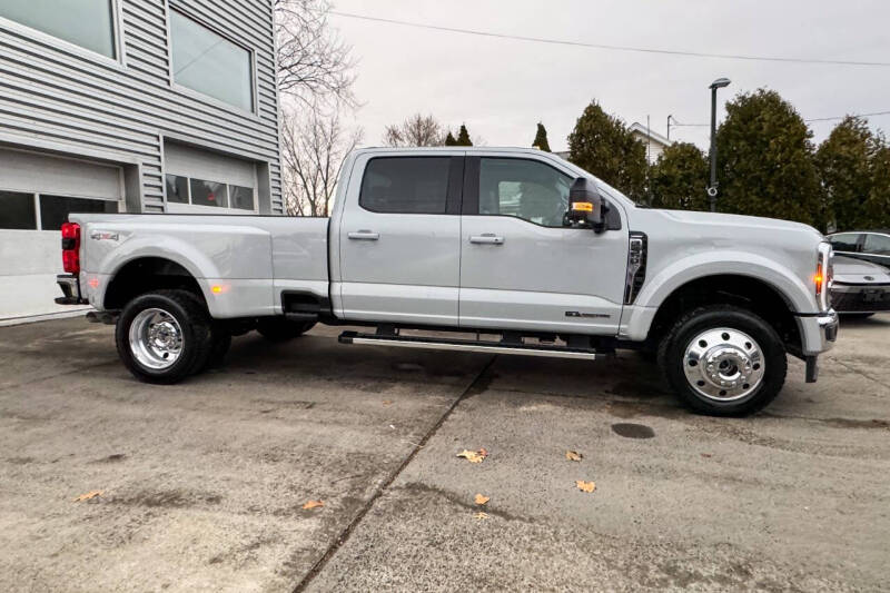 2025 Ford F-450 Super Duty Lariat
