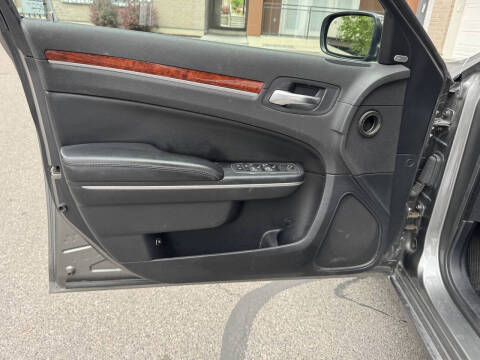 2012 Chrysler 300 Limited